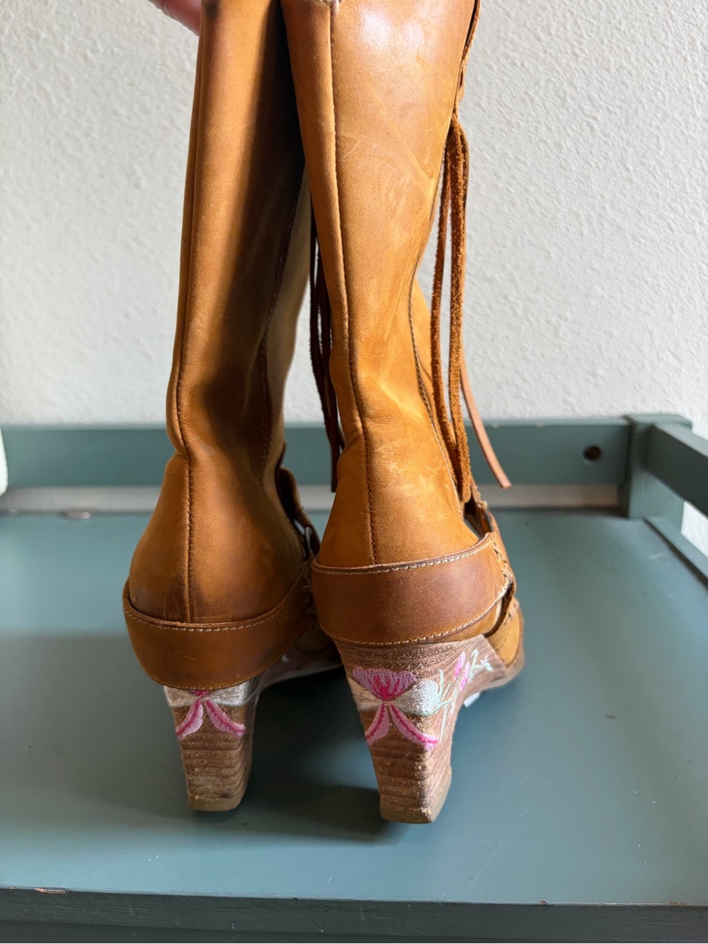 Seychelles Tan Leather Wedge Heel Cowboy Boots Floral Embroidery - Picture 5 of 12